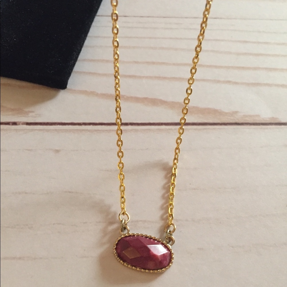 Oval Shape Red/Merlot Pendant With Goldtone Chain Casual Or Dressed Up Necklace